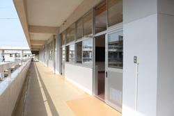 新教室廊下